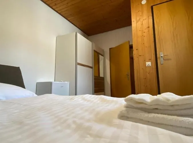 Hotell Zum Ochsen 2*